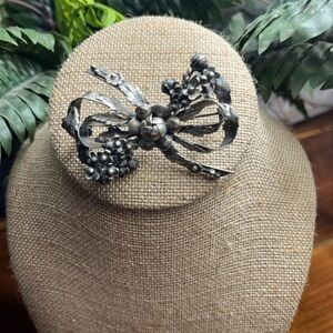 Elegant Sterling  Silver Bow Brooch. Signed Hobe. 1940s